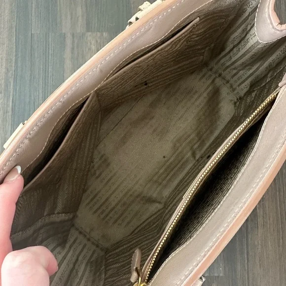 Prada Saffiano Lux Galleria Taupe Leather - Medium Size - Picture 8 of 10